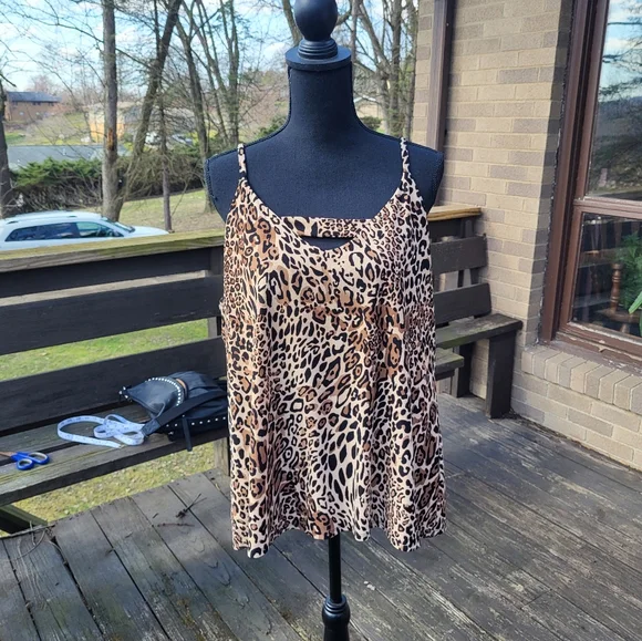 Bar 111 lined tank top animal print size xlarge - Picture 1 of 4